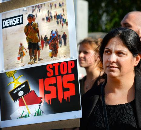 من تظاهرة مندّدة بأعمال «داعش» في هولندا (أ ف ب)