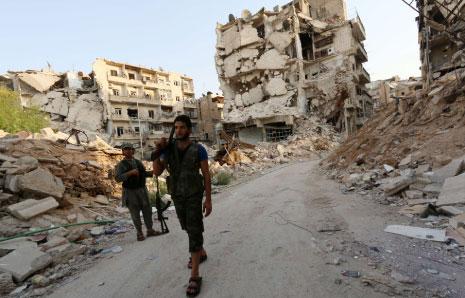 قتل السعودي «أبو حمزة النجدي» من «داعش» إثر الاشتباكات مع الجيش في ريف حمص (أ ف ب)