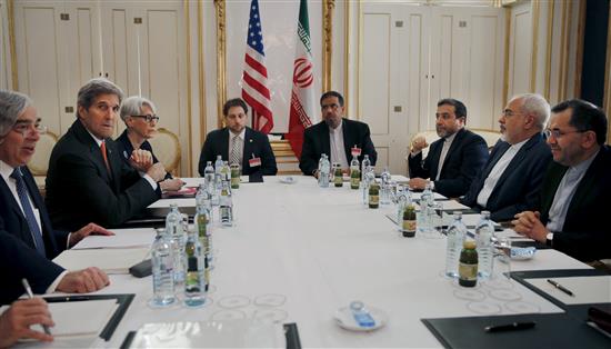 جولة مفاوضات ثانية اليوم بين الوفدين الإيراني والأميركي في فيينا (رويترز)