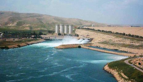 يعدّ سد الموصل أكبر السدود في العراق ورابع أكبر سد في منطقة الشرق الأوسط (إنترنت) 
