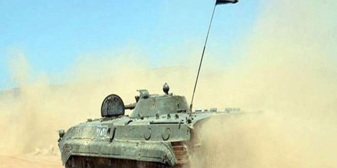 الجيش يستعيد السيطرة على قرية خشام بريف دير الزور ويواصل ملاحقة فلول إرهابيي “داعش” في حويجة صكر