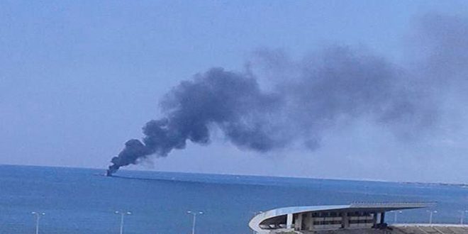 إصابة 12 عاملا جراء حريق في إحدى سفن الصيانة بطرطوس