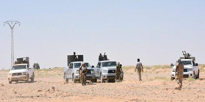 الجيش العربي السوري يتابع تأمين مهابط مطار دير الزور تمهيدا لإعادة إقلاع الطائرات وهبوطها ويستعيد السيطرة على 8 قرى بمنطقة جب الجراح .