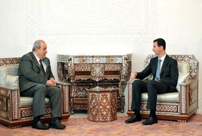 الأسد في لقاء سابق مع «علاوي».