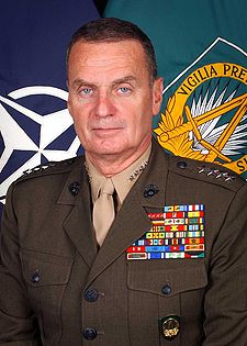 الجنرال جيمس جونز مستشار الأمن القومي الأمريكي السابق