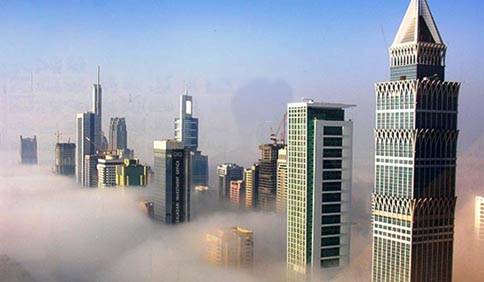 دبي بين الغيوم 