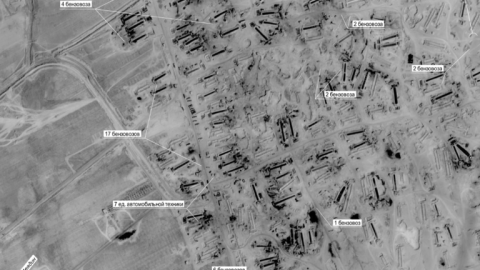  الروسي ينشر صورا لتهريب النفط السوري بحراسة أمريكية