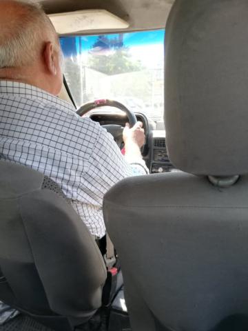  على رجل “سعيد” داخل سيارة أجرة بين باب مصلى والمزة