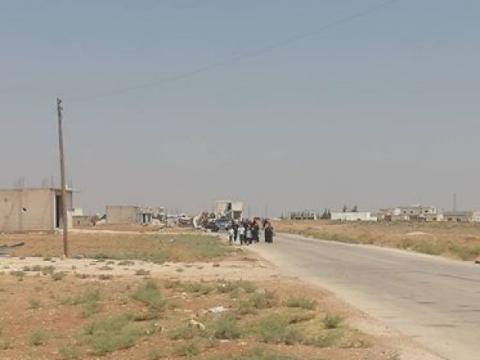  يواصلون منع المدنيين من الخروج عبر ممر أبو الضهور