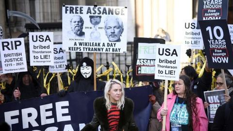 محكمة بريطانية تسمح بتسليم جوليان أسانج للولايات المتحدة