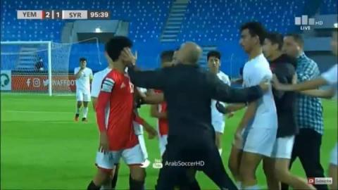 بسبب ضربه لاعب يمني… هكذا تم التعامل مع مدرب  المنتخب السوري