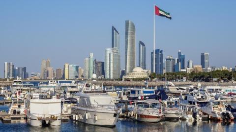 انفجار في 3 صهاريج نقل محروقات في الإمارات