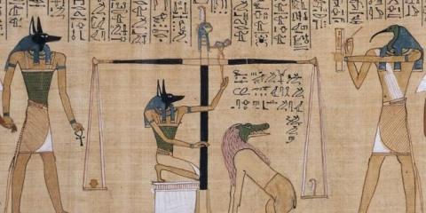  هو “كتاب الموتى” الذي عُثر عليه في مقبرة سقارة بمصر؟