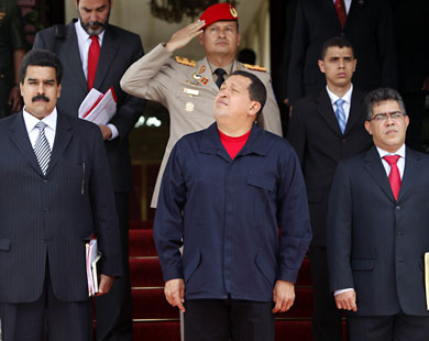 جولة شافيز تبدأ من روسيا وتشمل إيران وسوريا وليبيا والجزائر وغيرها 