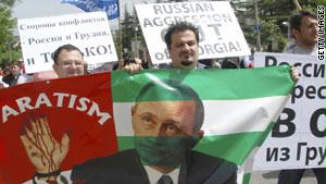 جورجيون غاضبون يتظاهرون في تبليسي ضد سياسات روسيا