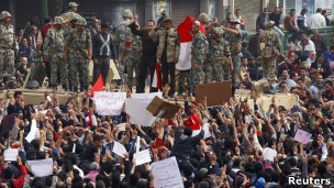 الجيش دعا المواطنين إلى الالتزام بحظر التجول