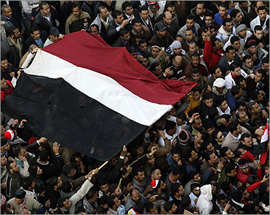 المصريون تمسكوا بطلبهم بتنحية الرئيس حسني مبارك