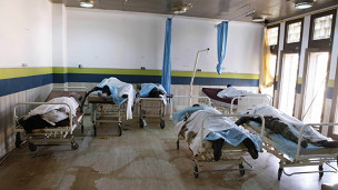  جثث متحللة متروكة في مستشفى في أحد أحياء العاصمة الليبية طرابلس 