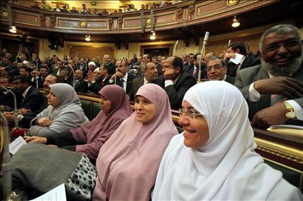من الجلسة الافتتاحية لمجلس الشعب المصري في القاهرة أمس (أ ب) 