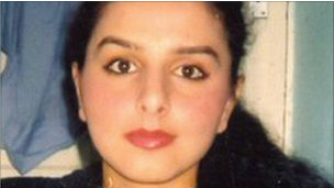 في عام 2006، تم العثور على جثة الفتاة الكردية العراقية بناز محمود، 20 عاما، في حقيبة سفر مدفونة في حديقة أحد المنازل بمدينة برمينغهام الواقعة على بعد مئات الكيلومترات من منزل أسرتها في منطقة بيتشام جنوبي لندن.  وقد تبيَّن لاحقا أن بناز قُتلت من قبل اثنين من أقاربها وبتحريض ودفع من قبل والدها وعمِّها على خلفية علاقة غرامية قالوا إنها ربطتها بشاب كردي آخر ضد رغبة العائلة.  فقد اعتقد الأب والعمُّ أن بناز "جلبت العار للعائلة بعد أن كانت قد هجرت زوجها وارتبطت بعلاقة غرامية مع صديقها".  وكانت بناز قد أبلغت الشرطة قبل أسابيع من مقتلها بأن أسرتها كان تحاول قتلها.  وقد حُكم العام الماضي بالسجن على القاتلين محمد صالح علي وعمر حسين، وكلاهما في الثامنة والعشرين من العمر، بينما حُكم على والد بناز، محمود محمود، وعلى عمّها آري محمود، في عام 2007 بالسجن مدى الحياة.