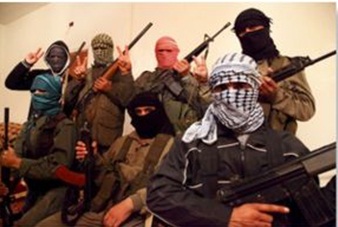 صورة أعضاء من ما يسمى "الجيش السوري الحر – مستعدون لقتل أي شخص مقابل الثمن المناسب – مجرمون، قطاع طرق، وقتلة مأجورين