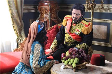 عباس النوري في مشهد من مسلسل «سقوط الخلافة» 