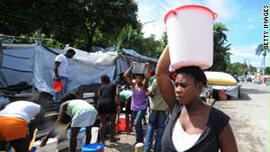 سكان هايتي يحاولون التعافي من زلزال يناير المدمر