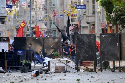 اسطنبول.. عشرات الجرحى في أعنف احتجاجات ضد حكومة اردوغان 