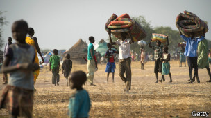 فر 32 ألف شخص إلى أوغندا و10 آلاف إلى السودان و10 آلاف إلى إثيوبيا وكينيا