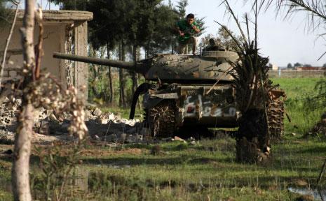 مسلحو «جبهة النصرة» يهاجمون بلدة الفوعة في ريف إدلب أحمد عبود ــ (أ ف ب)