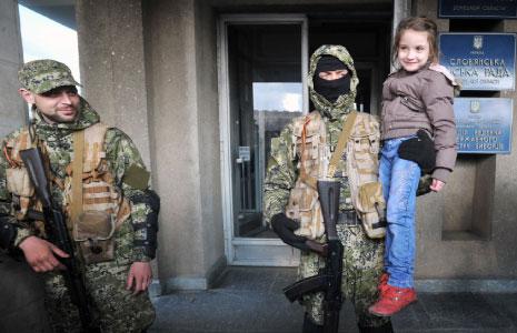 أمر تورتشينوف بالبدأ في تنفيذ العملية الأمنية في الشرق (جنيا سافسلوف ـ أ ف ب) 