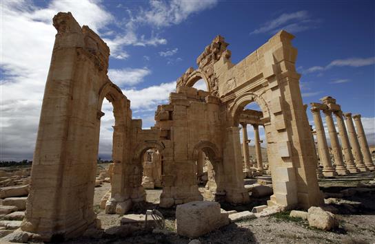 جانب من معبد "بعل شمين" في مدينة تدمر القديمة في سوريا (أ ف ب)