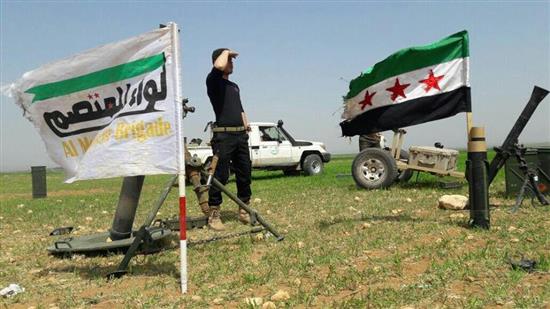عناصر من "لواء المعتصم"على إحدى جبهات ريف حلب