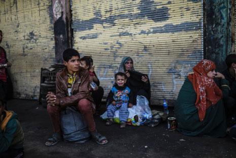 رفضت أربيل استقبال 500 عائلة نازحة من الموصل (أ ف ب) 