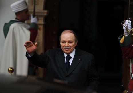 صورة للرئيس الجزائري تعود إلى بداية عام 2013 (أرشيف) 