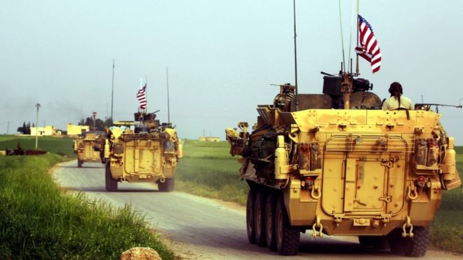  دوريات أمريكية في منطقة الحدود بين تركيا وسوريا التي شهدت مؤخرا توترات 