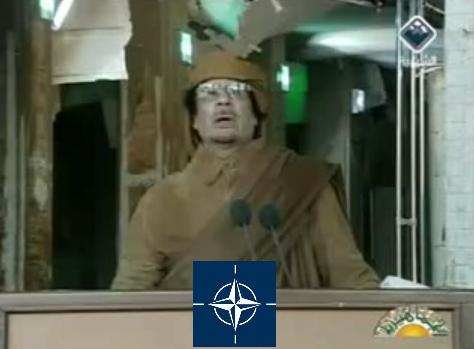 الزعيم الليبي معمر القذافي في خطابه الأخير مساء أمس