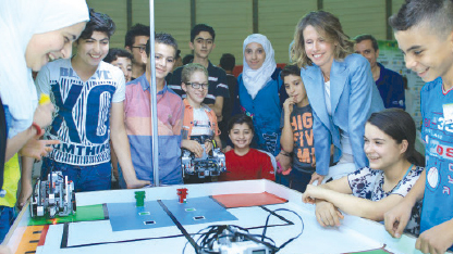 السيدة أسماء الأسد تزور «أولمبياد الروبوت العالمي»