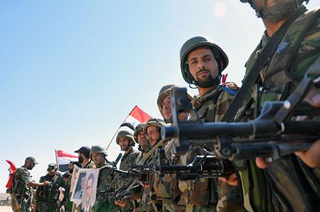 الجيش يحشد في دير الزور: إنهاء «داعش» بات قريباً