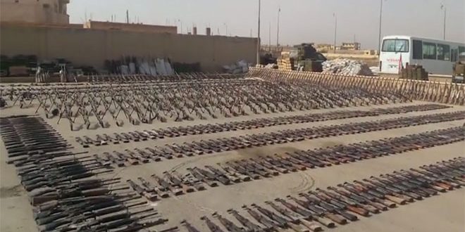 ضبط كميات كبيرة من الأسلحة والذخائر وطائرات مسيرة في دير الزور