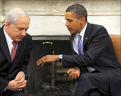 أوباما (يمين) تعهد بتقديم حوافز لإسرائيل إذا وافقت على تجميد الاستيطان