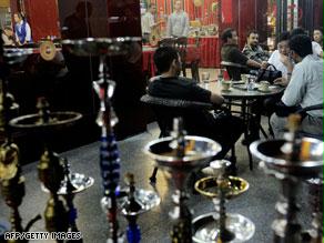 اكتسب تدخين الشيشة شعبية في كافة أنحاء العالم