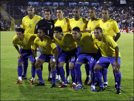 البرازيل شاركت في جميع نهائيات كأس العالم وتحمل الرقم القياسي في عدد البطولات.