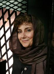 الكاتبـــة الإيرانيـــة زويـــا بيـــرزاد