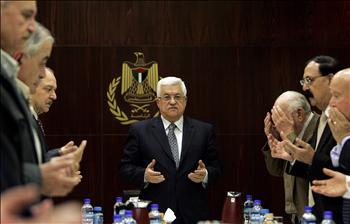 عباس مترئساً اجتماع اللجنة التنفيذية لمنظمة التحرير في رام الله أمس