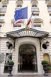 فندق مونصو الفخم في باريس.