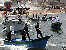 مئة قارب فلسطيني ستنطلق الى عرض البحر لاستقبال اسطول الحرية