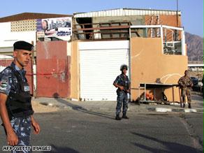 مدينة العقبة شهدت قبل وقت سقوط صواريخ أطلقت من سيناء على مايبدو