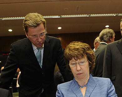 ممثلة السياسة الخارجية بالاتحاد الأوروبي كاثرين آشتون خلال اجتماع بروكسل